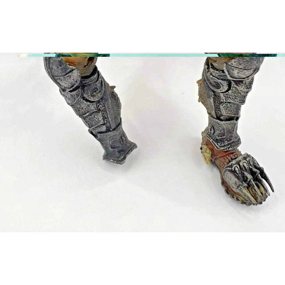 NECA AVP Requiem Unmasked Wolf Predator Figure Damaged Parts Repair 2008 Open